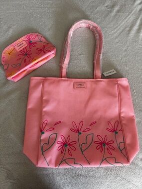 Clinique Pink Tote Bag and Cosmetic Bag set Drawbertson Flower Design NWT